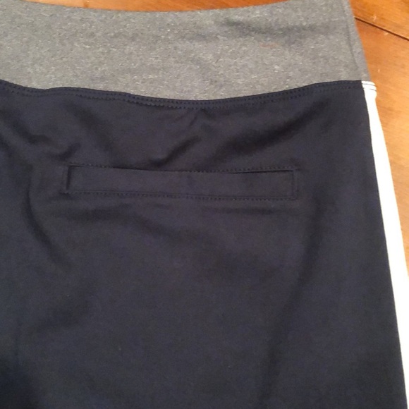Cutter & Buck Skort Activewear Blue/White/Gray-Size Large - Picture 4 of 7